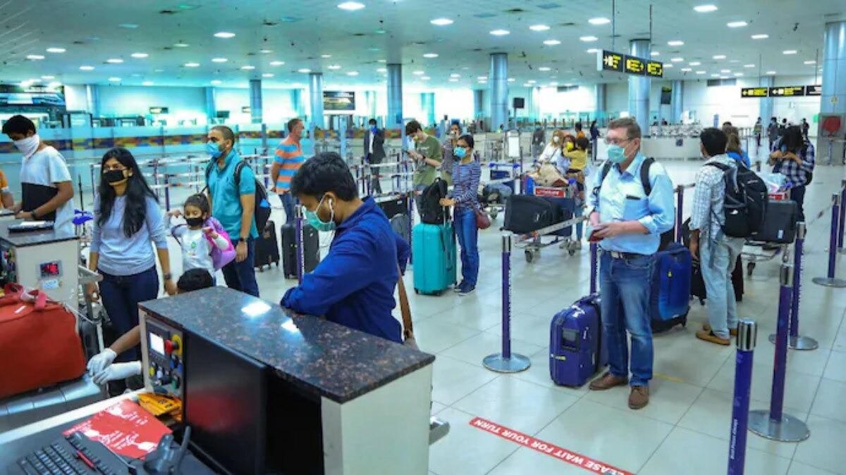 DGCA Ebola SOP: Airlines must collect forms, make onboard health alerts