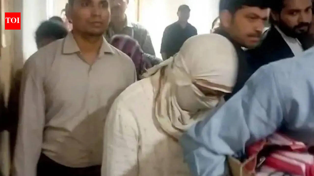 Delhi court sends two accused to 10-day CBI custody