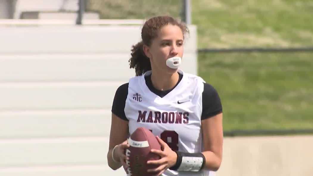 Dowling Catholic quarterback chases college flag football dreams