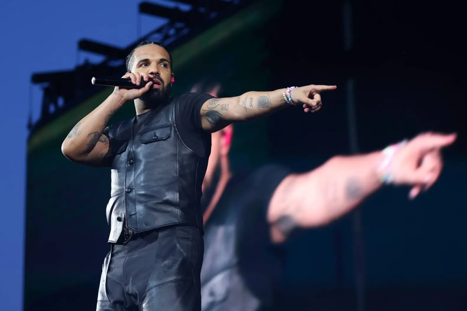 Drake surprise drops three albums and mentions the Kendrick Lamar beef