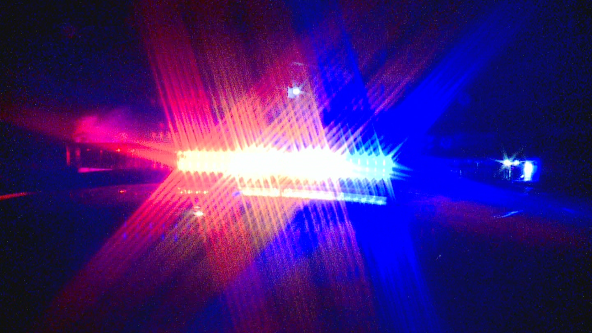 Driver dies after running red light, crashing into box truck in Fort Wayne - Indianapolis News | Indiana Weather | Indiana Traffic