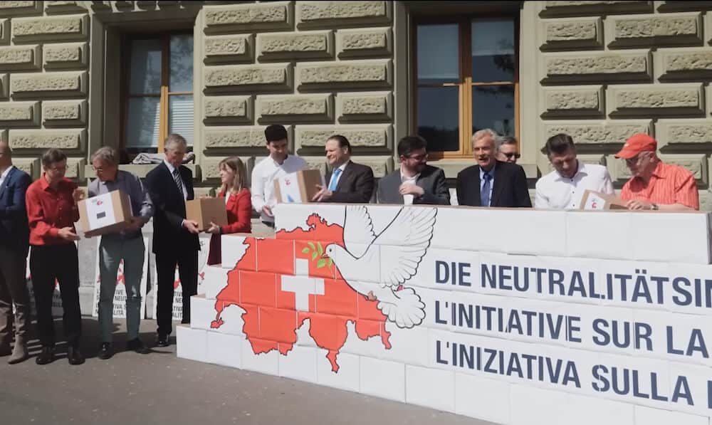 EN TERRAIN NEUTRE **** a film about Swiss neutrality