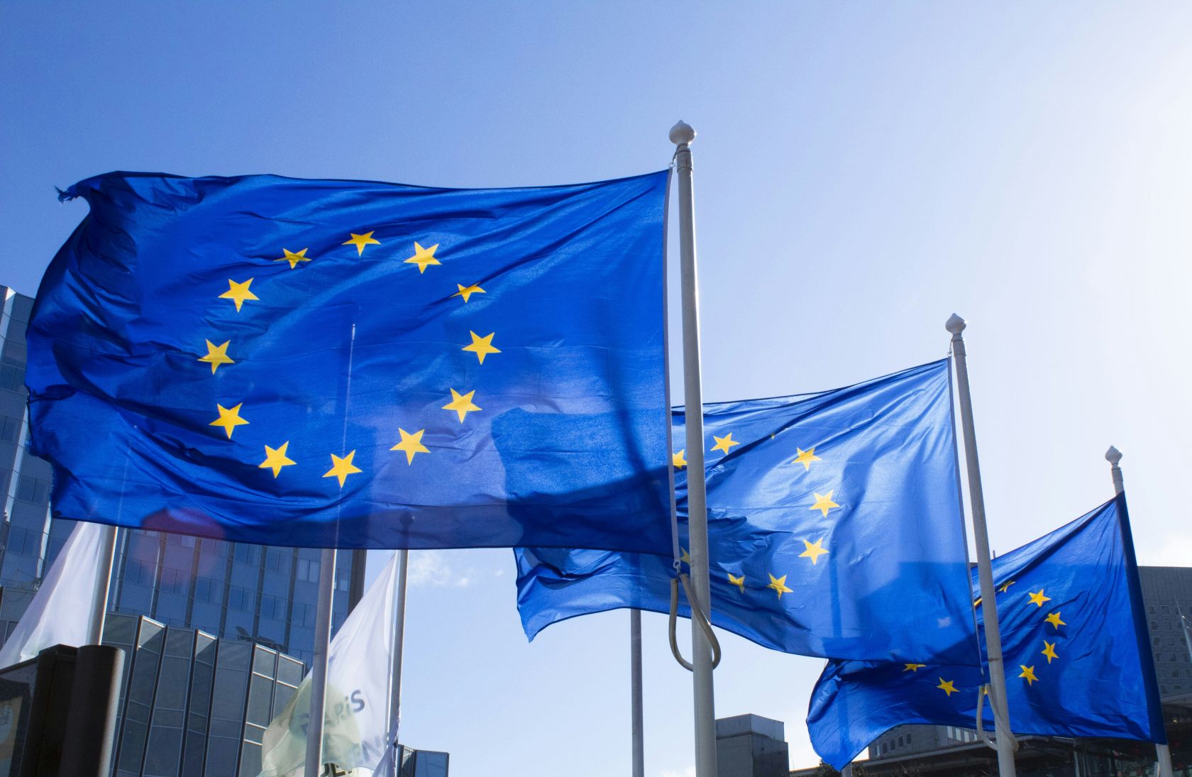 EU introduces emergency support for farmers, hauliers and fisheries