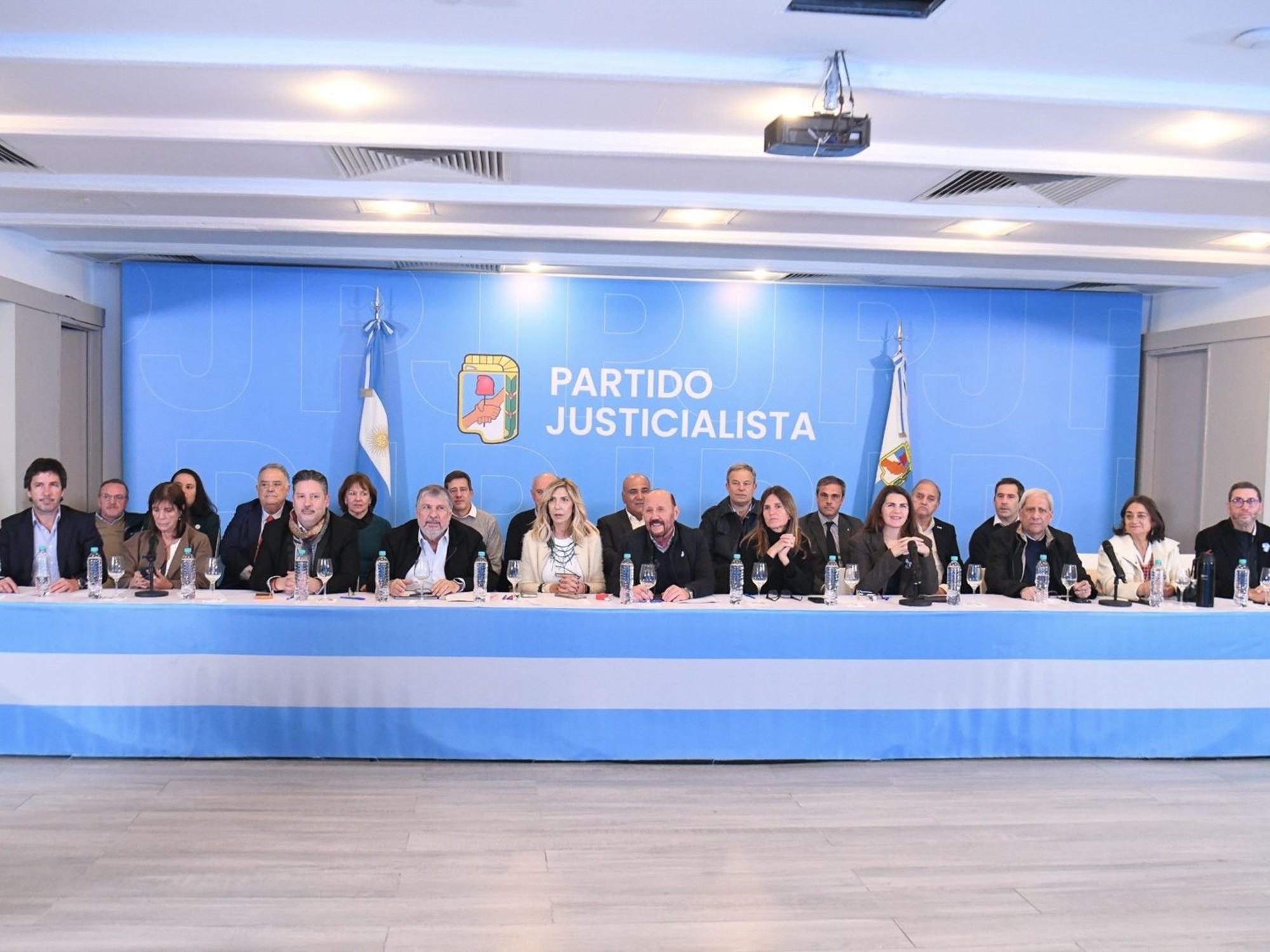 "El candidato del PJ va a ser trucho porque Cristina está proscripta"