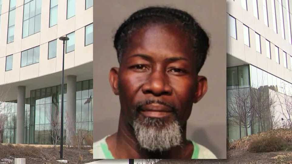 Federal prosecutors recommend 3-year prison sentence for Ian Roberts