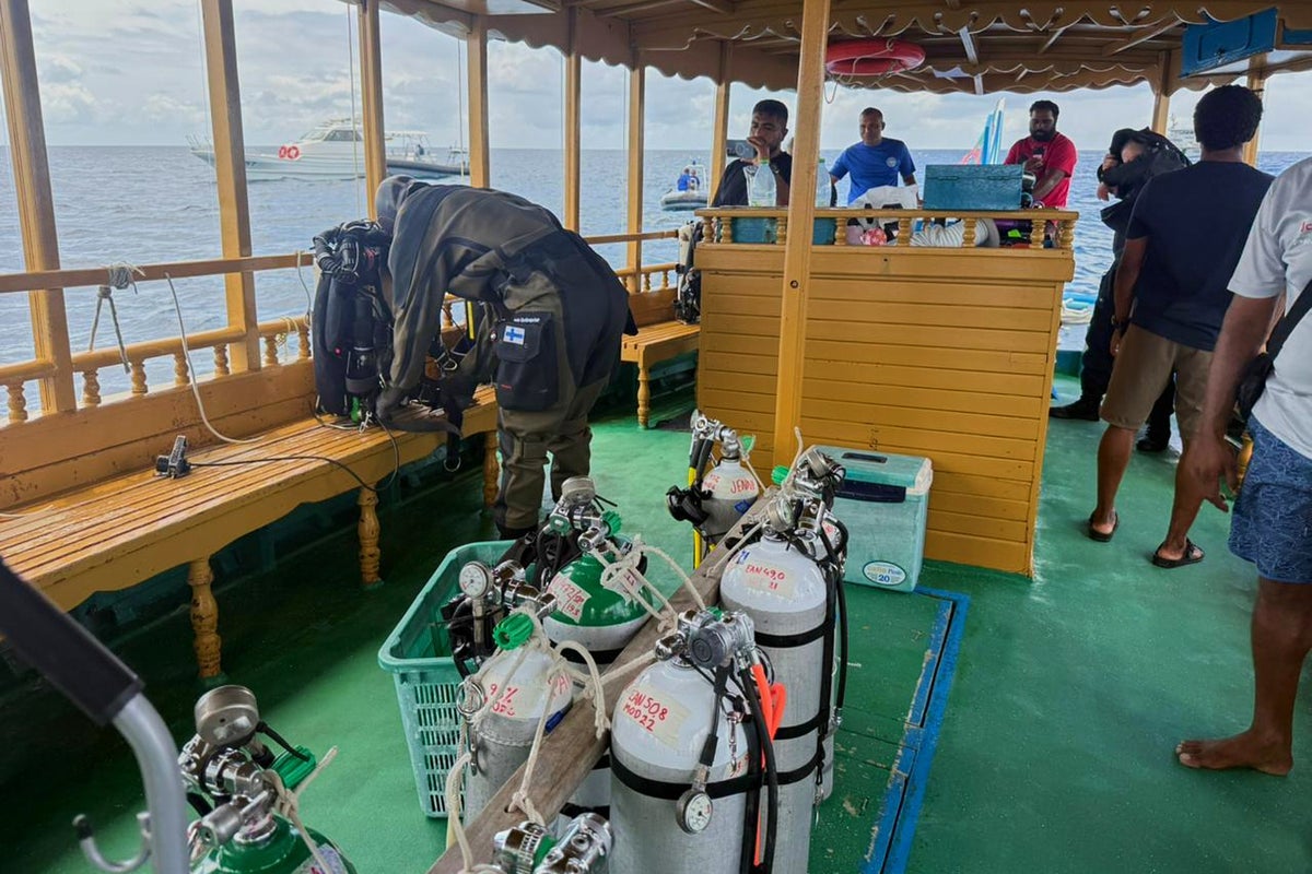 Finnish divers recover remaining 2 bodies of Italians from underwater cave in Maldives