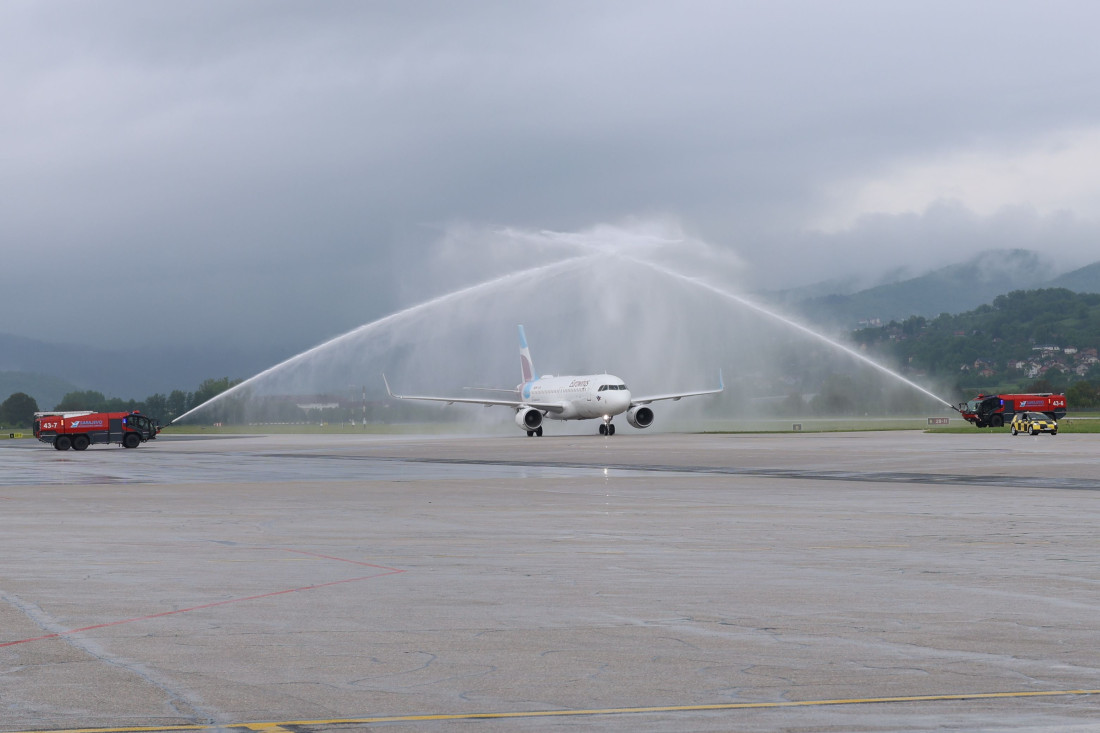 First Plane on Berlin-Sarajevo Route welcomed at SIA