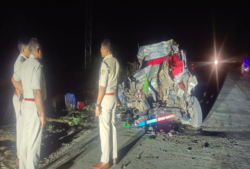 Five People Killed as Cruiser Vehicle, Lorry Collide in Kalaburagi District