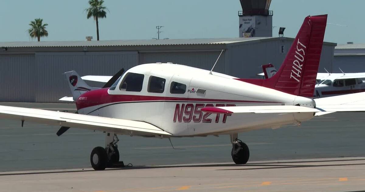 Flight schools sue Mesa over landing fees at Falcon Field airport