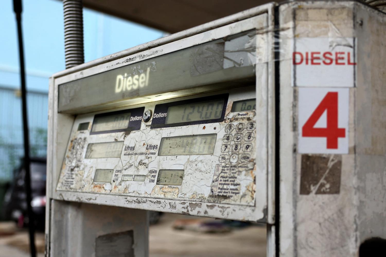Fuel prices climb above $4 a litre nationwide