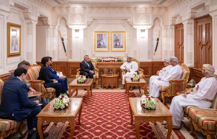 HH Sayyid Theyazin discusses economic cooperation, maritime trade routes with French President’s envoy