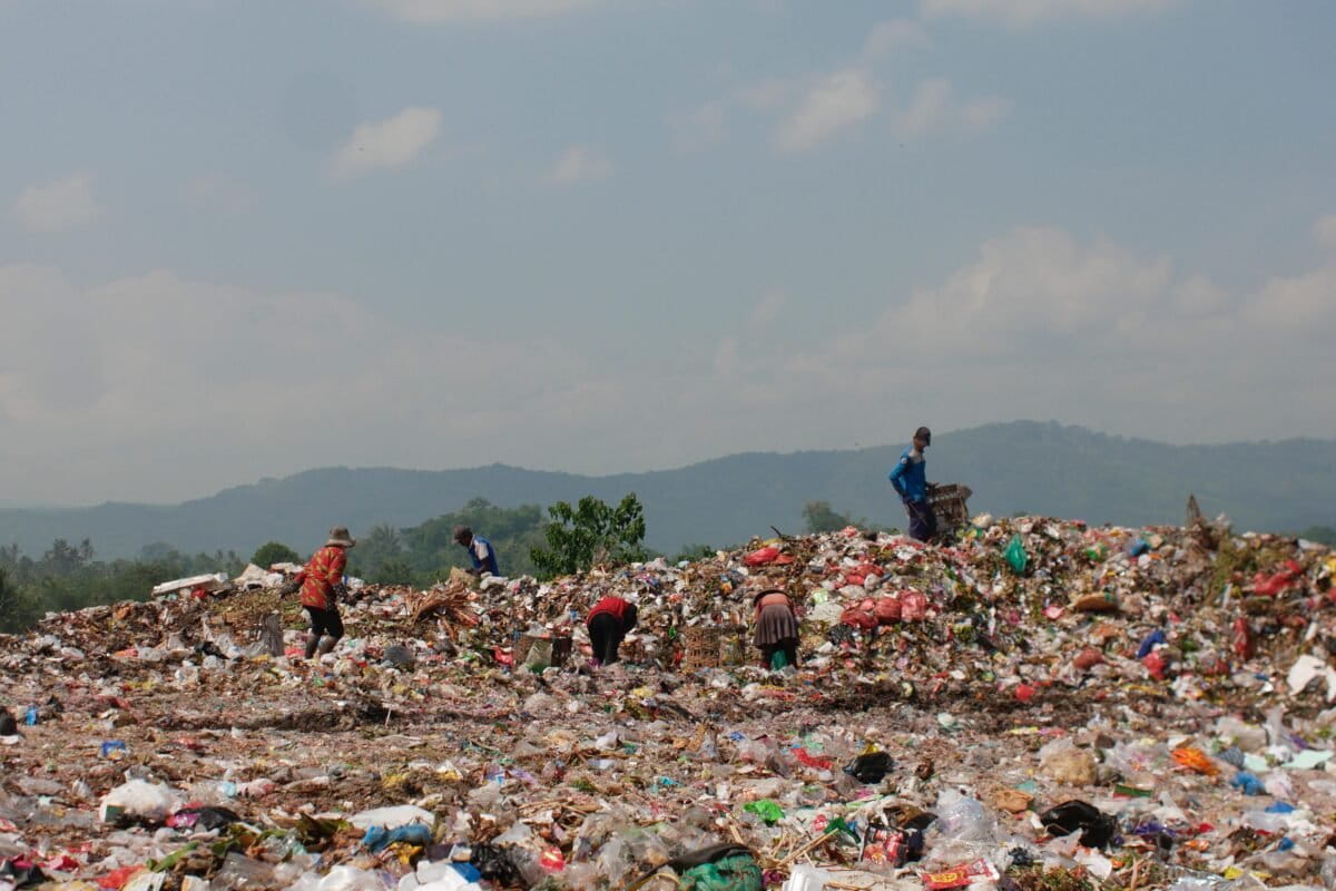 In Indonesia, a schoolboy moves mountains on waste as government targets reform