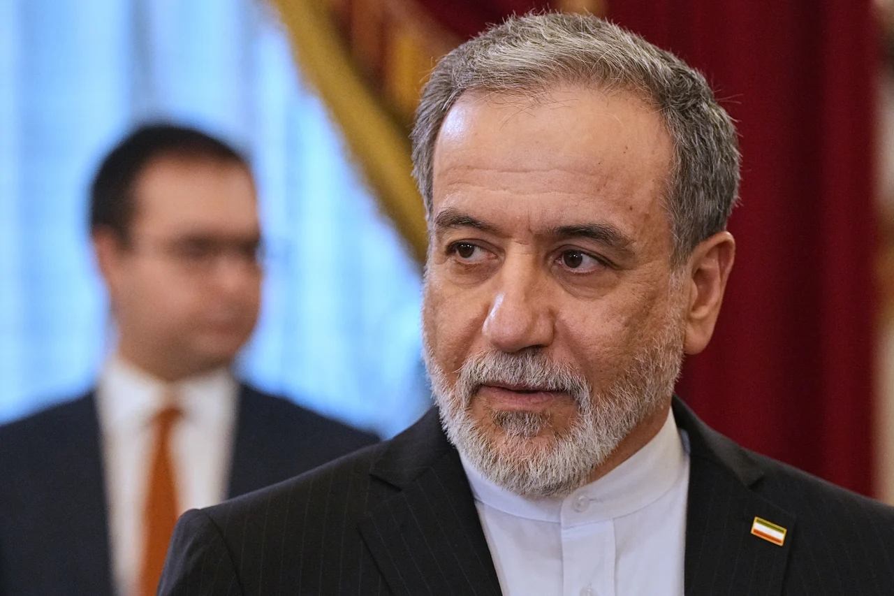Iran's foreign minister demands release of citizens detained by Kuwait
