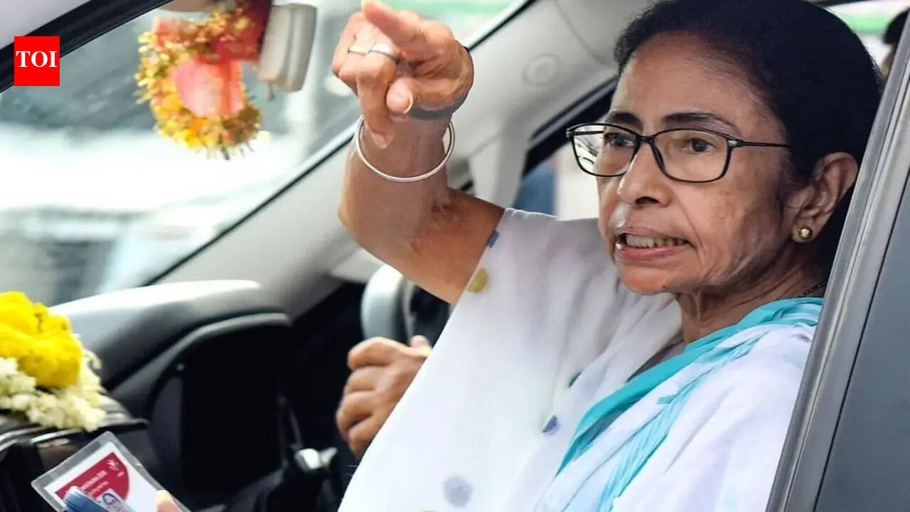 Iron barrier falls, road to Mamata Banerjee's home open to public | India News