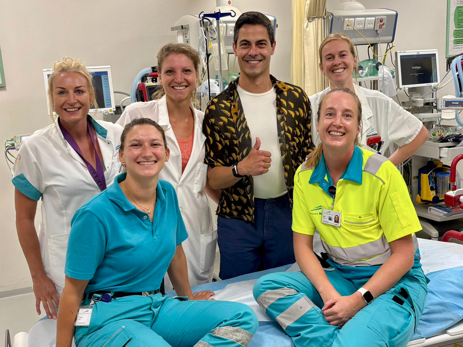 Jetten treated to hospital after being stung on Caribbean visit