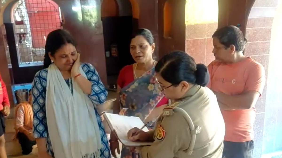 Jhansi temple clash video: police probe donation box row at Shri Jharna Pati Dham - UP News