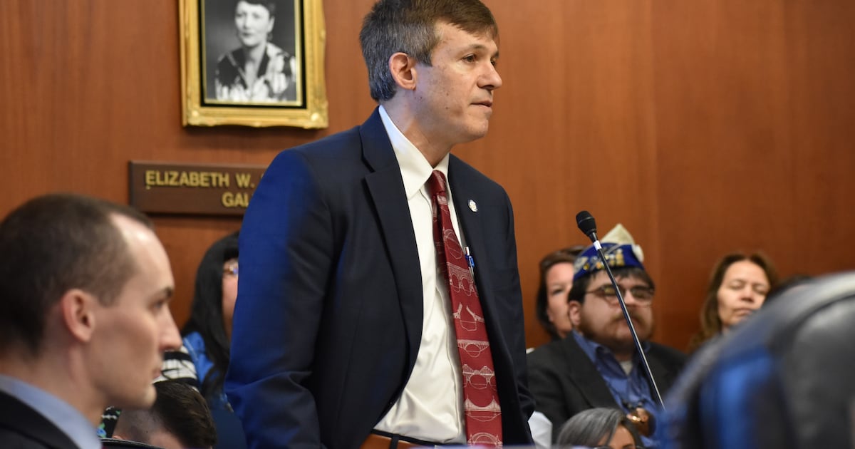 Lawmakers vote to update Alaska’s corporate income tax