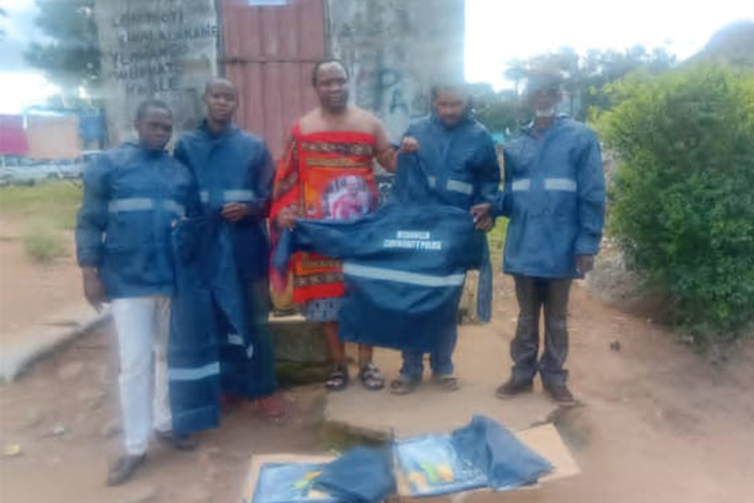 MP WELCOME DLAMINI HANDS OVER RUBBERIZED RAINSUITS TO MSUNDUZA COMMUNITY POLICE