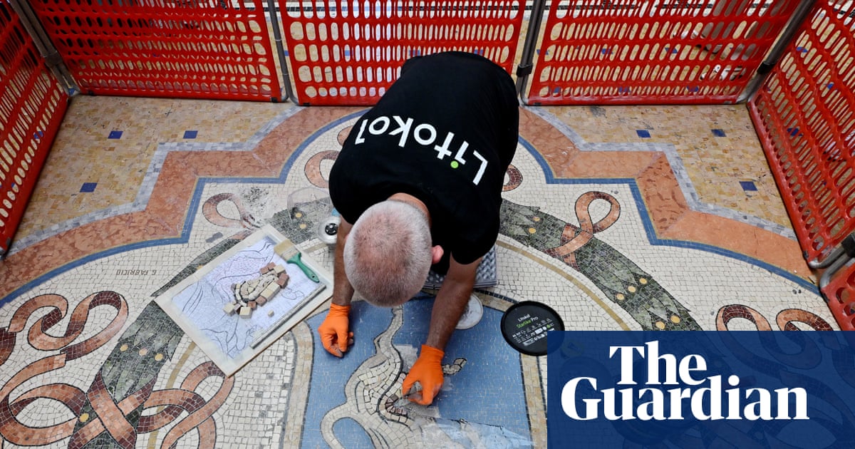 Milan restores bull mosaic’s testicles worn down by pirouetting tourists | Italy