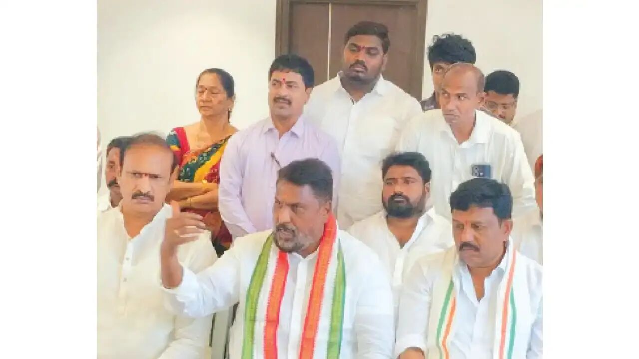 Minister Adluri Laxman Kumar accuses BRS of politicising jewellery theft