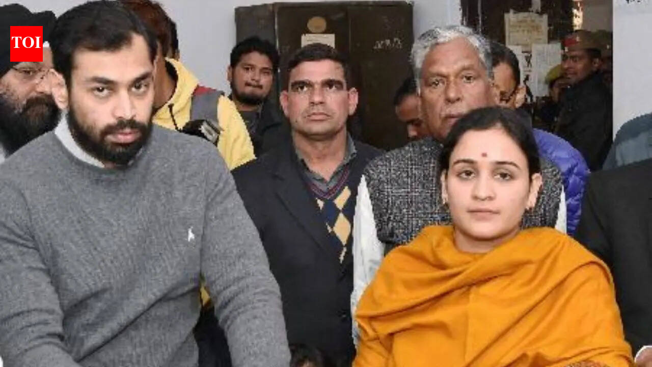 Mulayam Singh Yadav's son Prateek poisoned? SP leader makes shock claim | India News