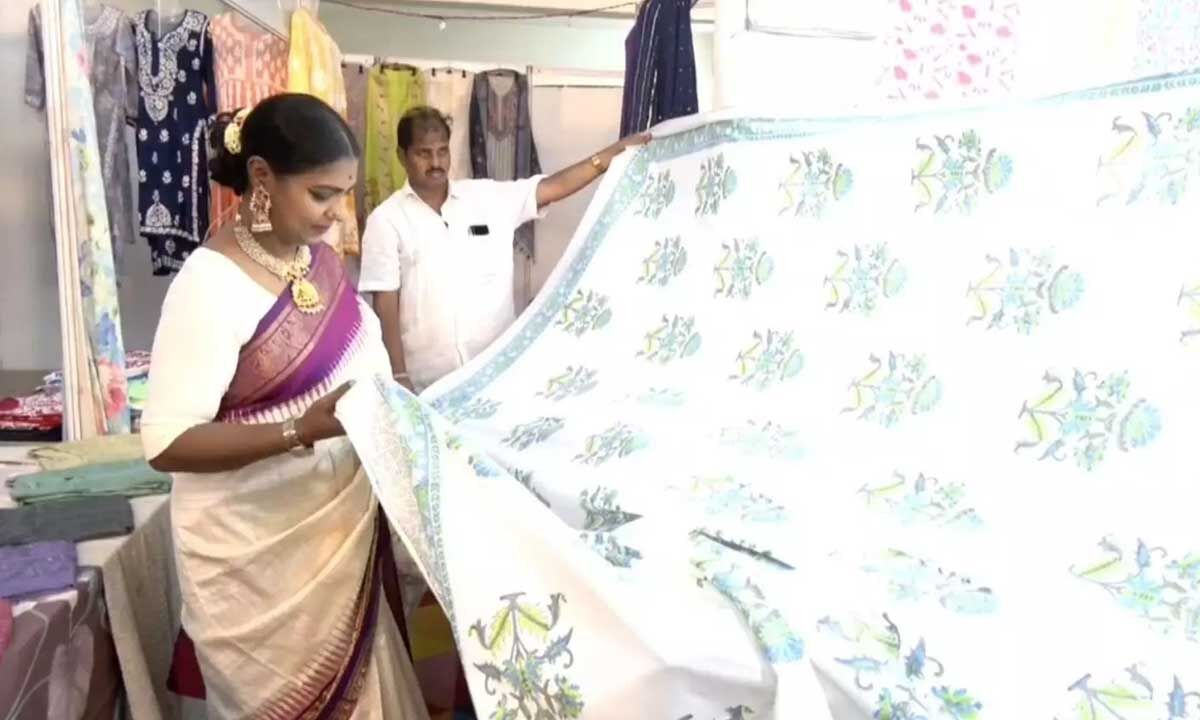 National Handloom Exhibition 2026 opened in Banjara Hills