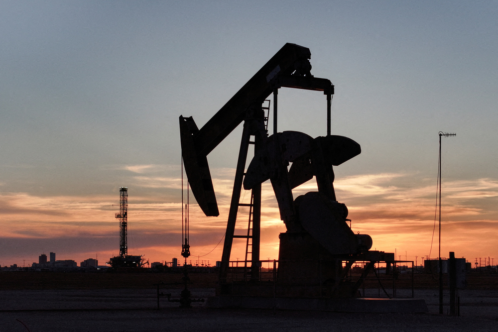 Oil rebounds as Middle East peace hopes face uncertainty