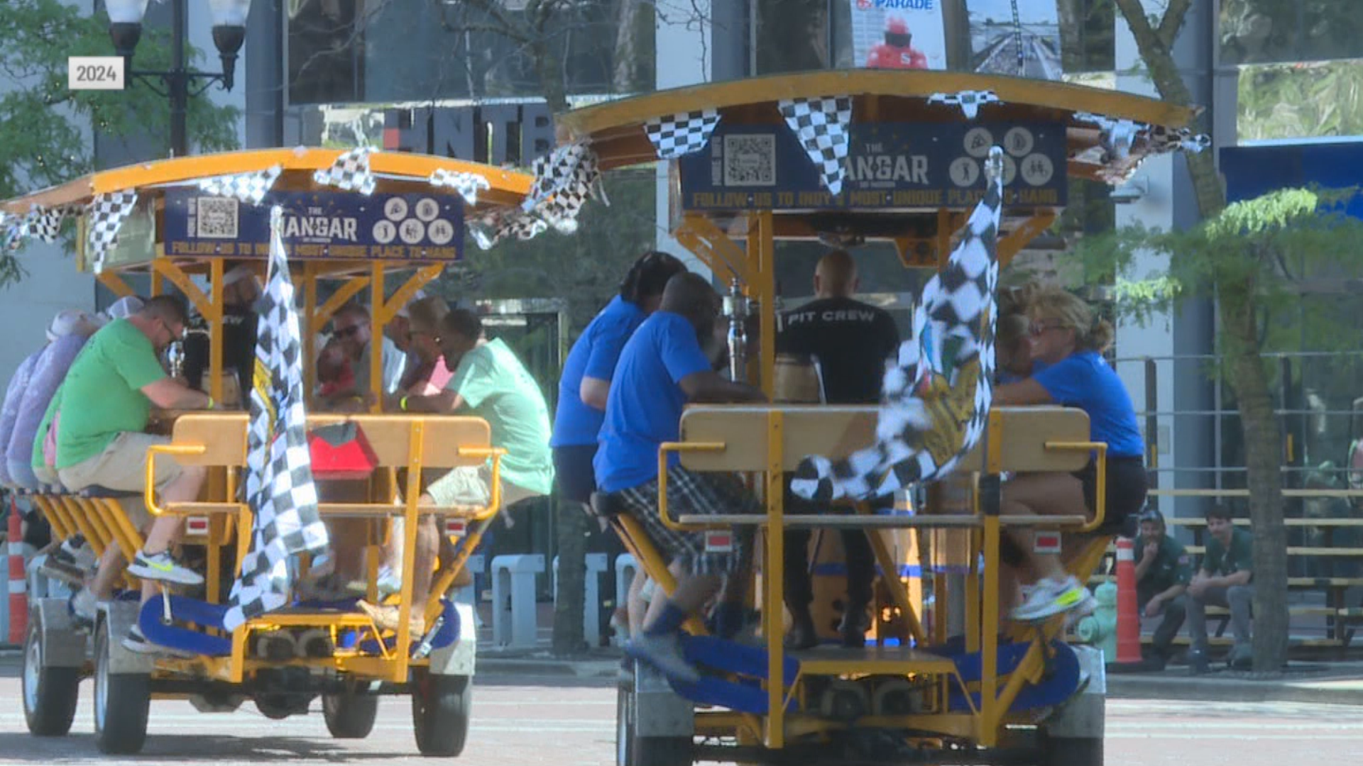 Pedal Pubs race at HandleBar Hot Lap in Indianapolis - Indianapolis News | Indiana Weather | Indiana Traffic