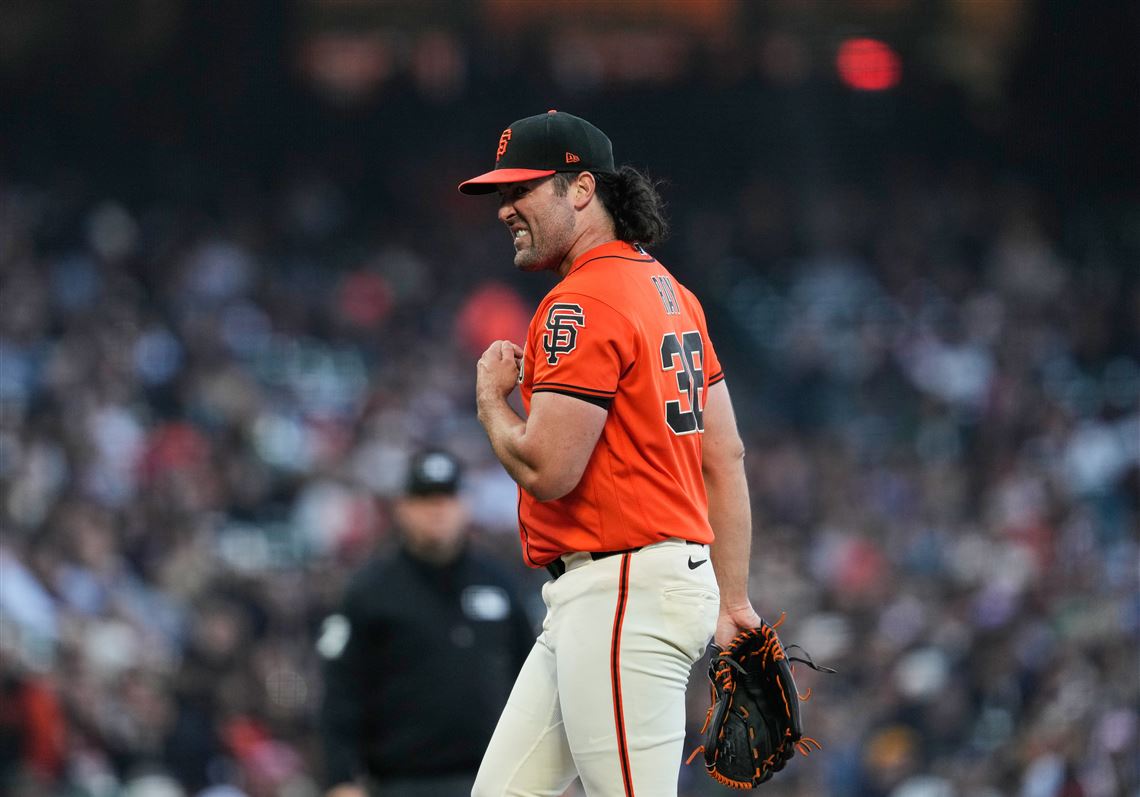 Pirates' struggles against lefties continue, falling to Giants in opener