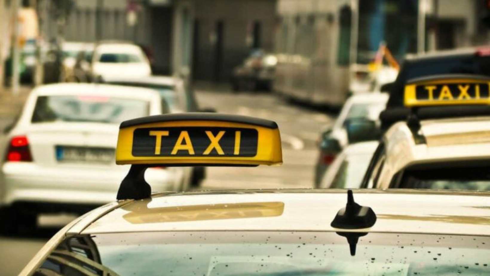 Prague 14 Now Offers Subsidized Taxi Rides for Seniors Over 70