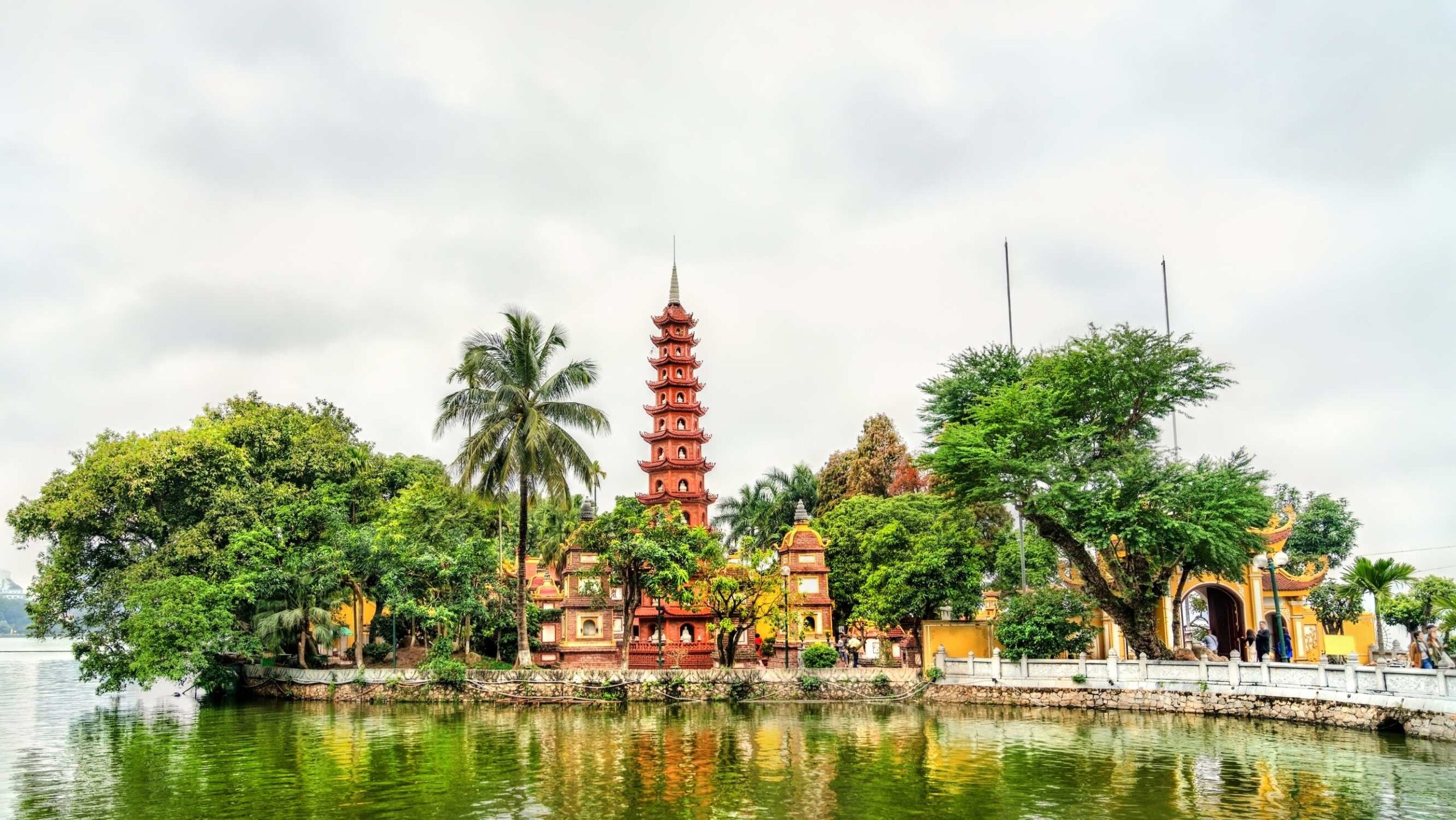 Prague Gets Its First Direct Flight to Hanoi This Autumn