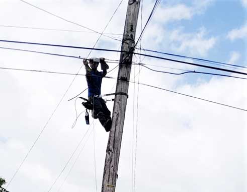 Image: FLOW Connecting Grace resident wire HD- TV and High Speed Internet