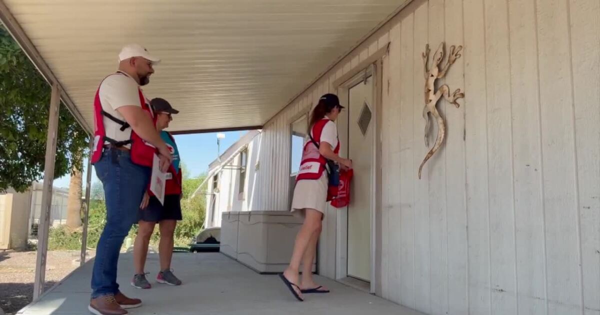 Red Cross volunteers canvas North Phoenix mobile home park for heat safety