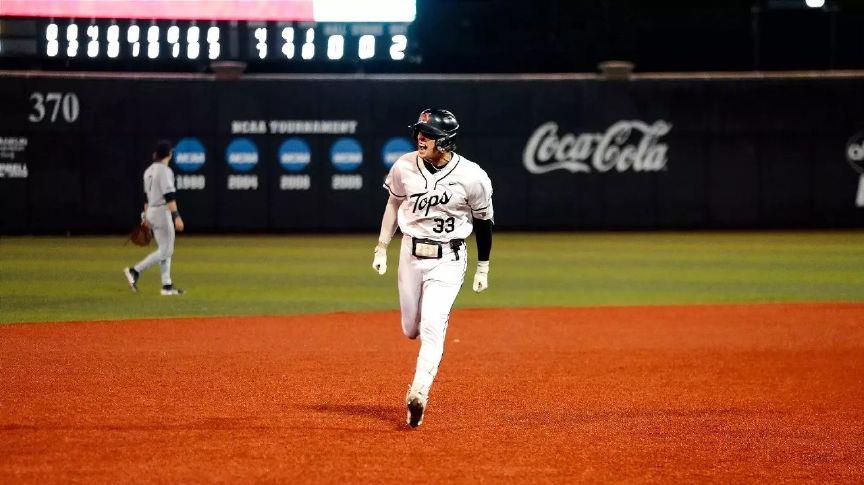 Stewart’s walk-off blast lifts Tops over DBU