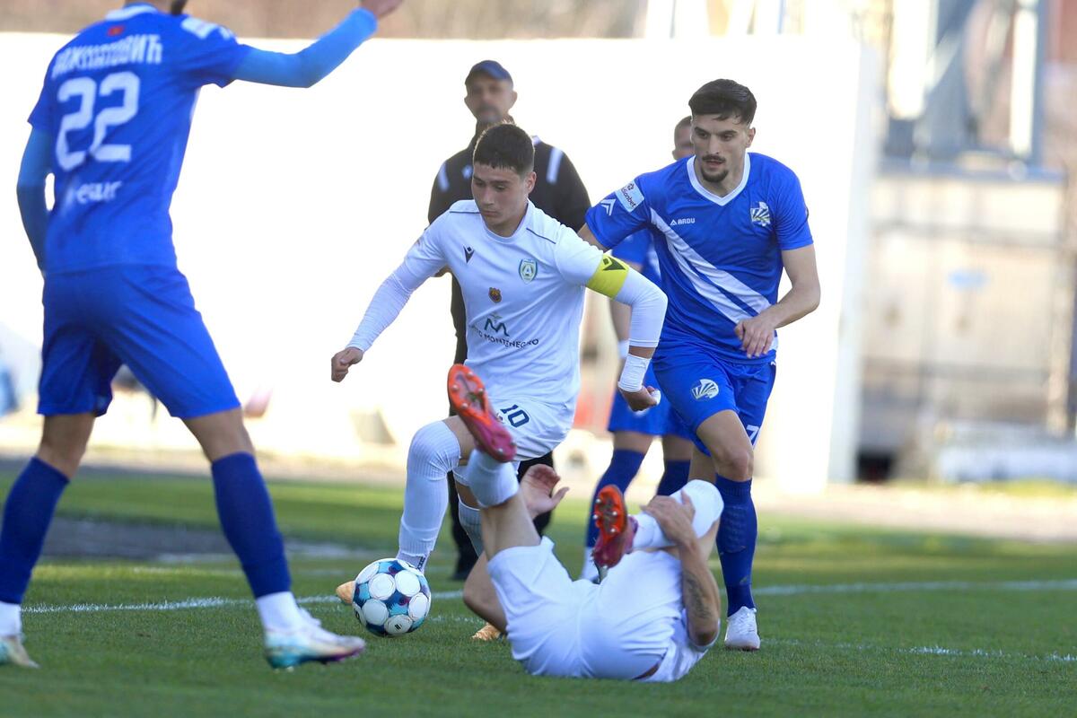 Sutjeska zaustavljena u Tivtu - sada se Mornar pita
