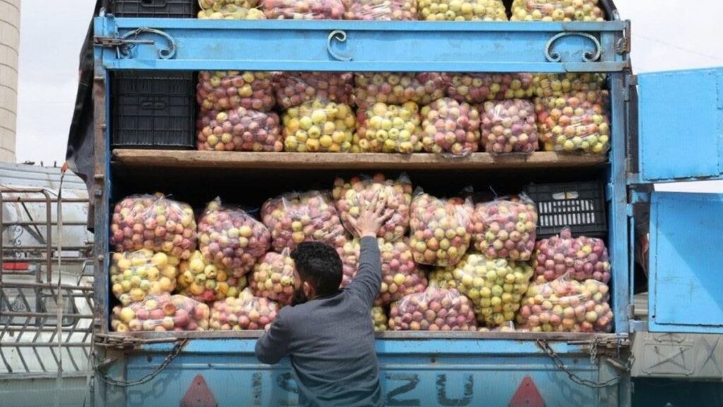 A commercial truck coming from Damascus on its way into Suwayda, 9 April 2026. (Syrian al-Ikhbariya)