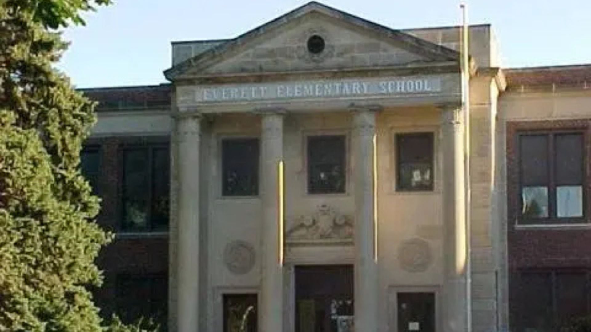 Third grader at Lincoln elementary school pepper sprayed by student, LPS officials say