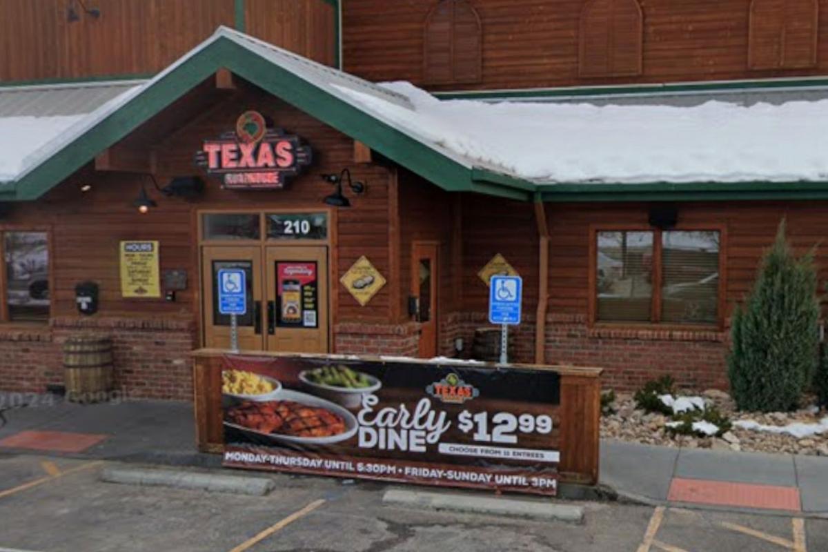 Tip-A-Cop Fundraiser At Texas Roadhouse In Natrona County