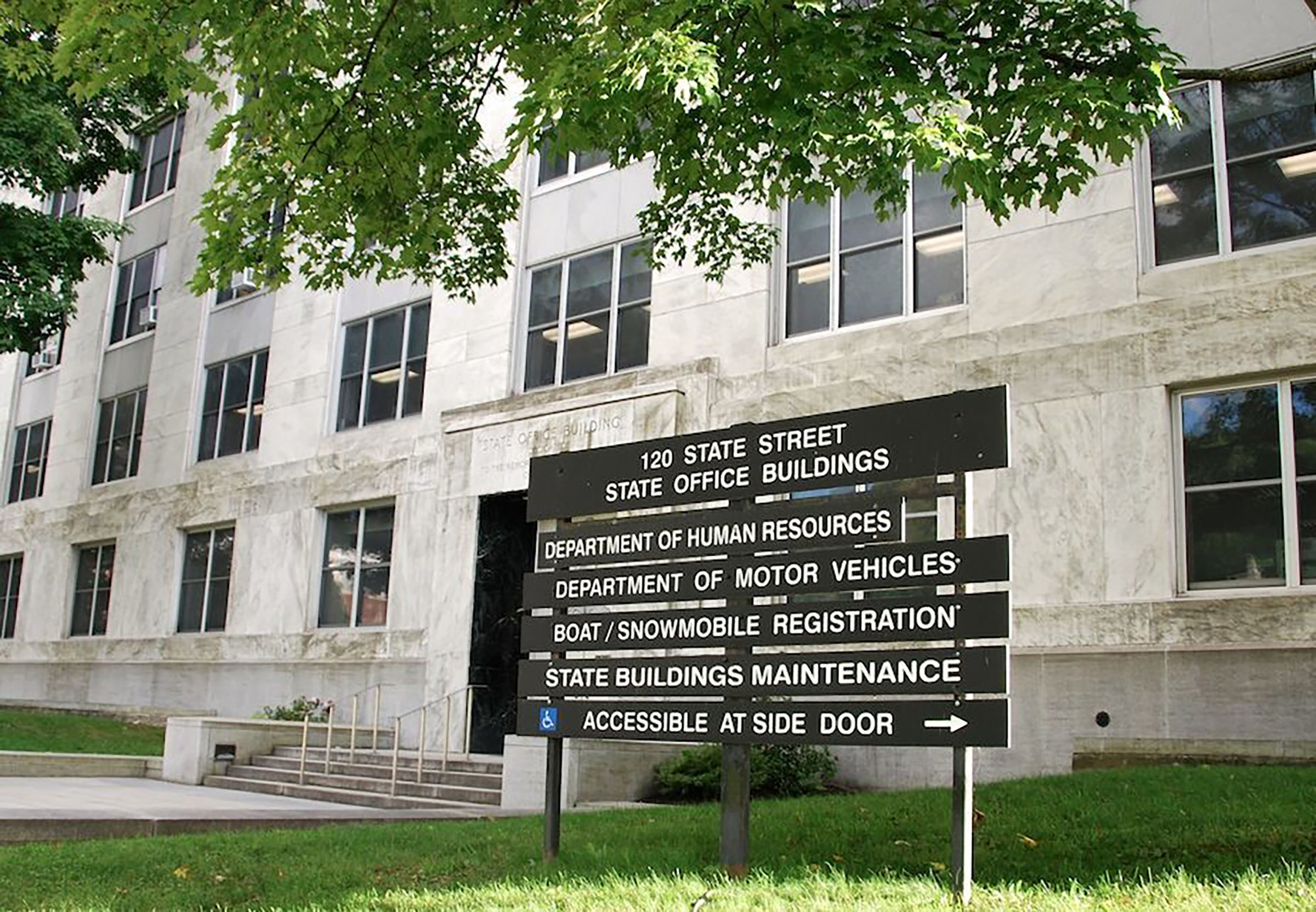 Vermont DMV restructures, reduces White River hours