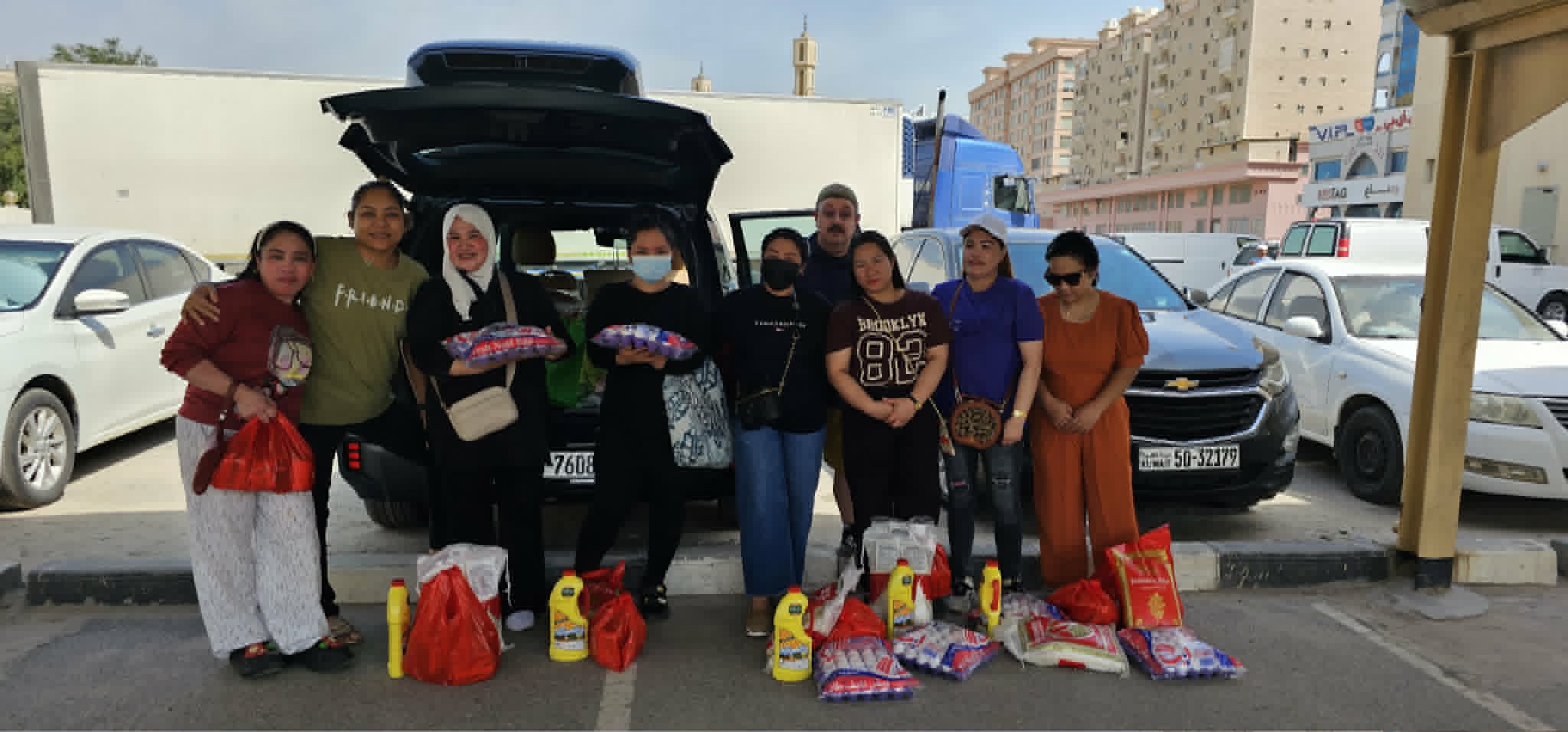 Volunteers extend assistance to Filipino workers without salaries