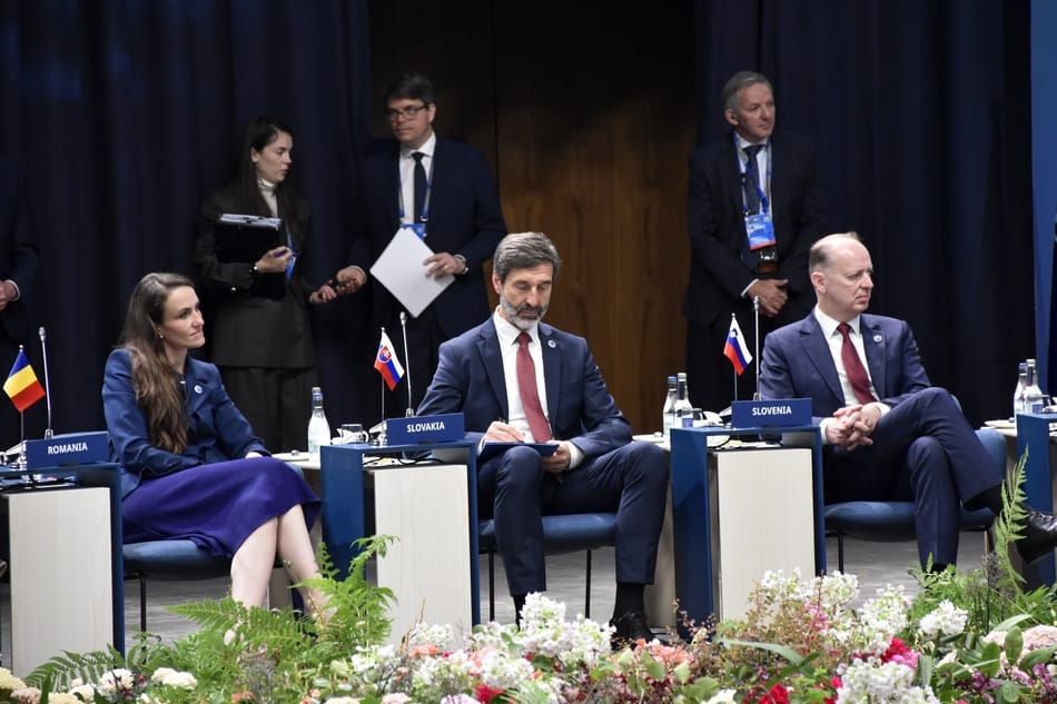 We Must Take on Greater Responsibility in NATO for Security in Europe