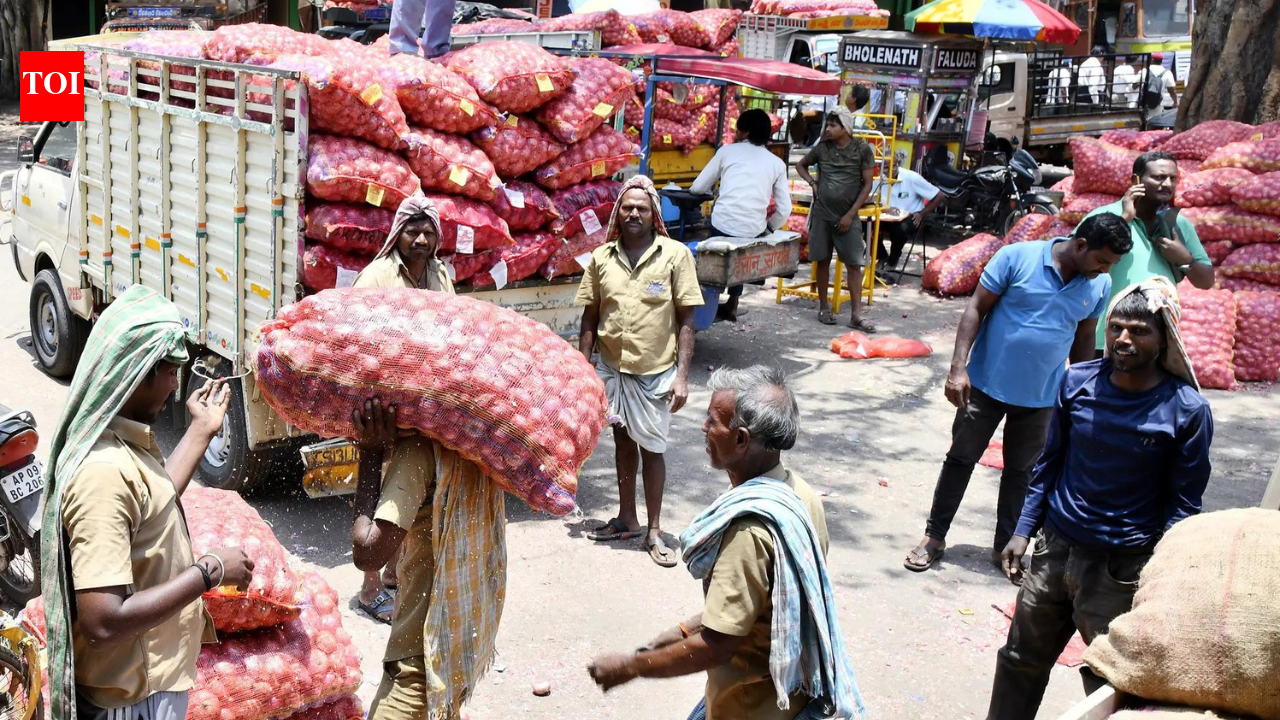 Weather & then war lead to tears in India’s onion basket