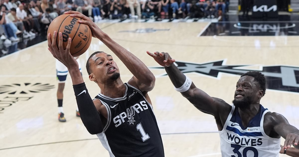 Wembanyama returns with a huge performance as the Spurs beat the Wolves 126-97 for a 3-2 lead