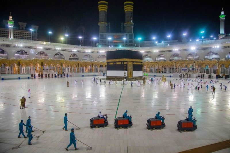 Xujeyda Soomaaliyeed oo ku banaanbaxay Wasiir Roobow kadib markii...