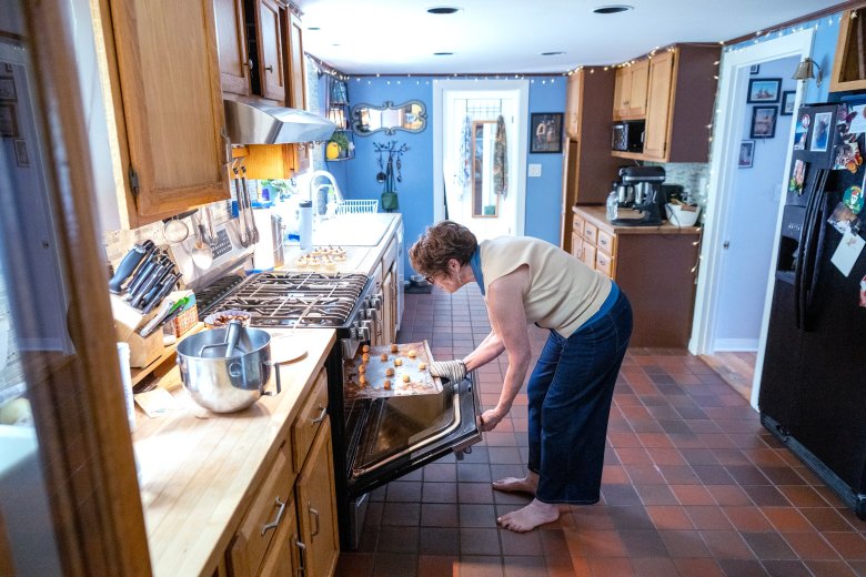 A Topsham woman is reconnecting with her dad, 1 whoopie pie at a time