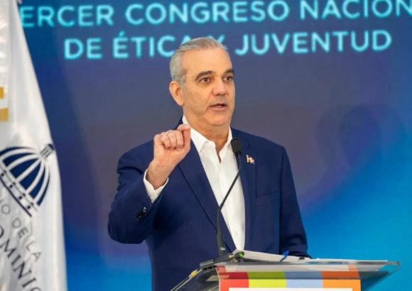 Abinader reaffirms zero-tolerance policy on corruption at all levels