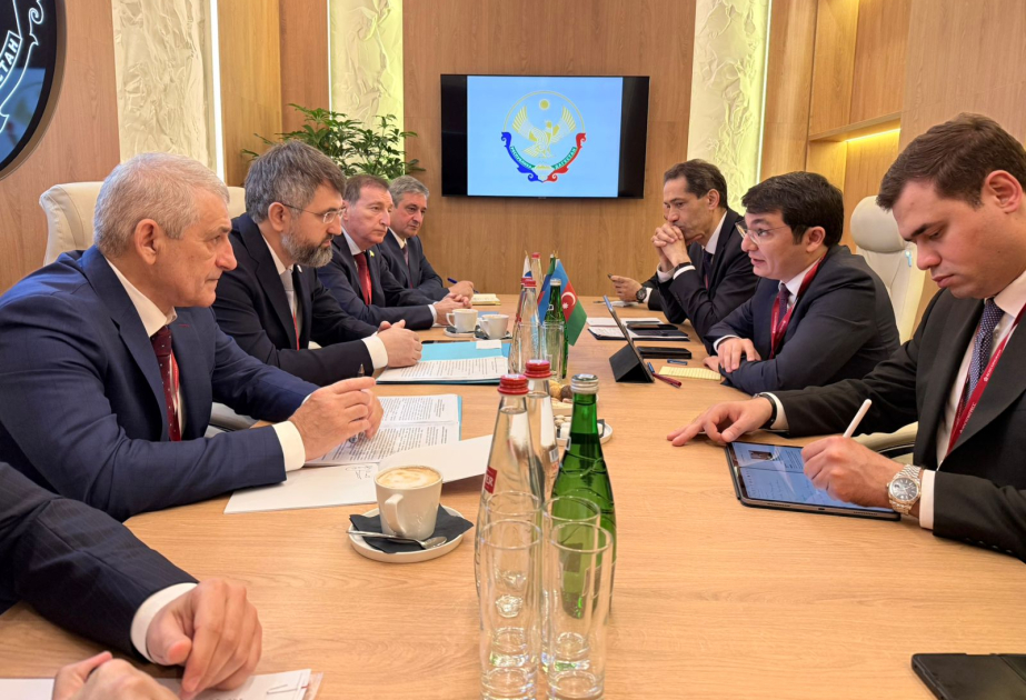 Azerbaijan expands economic ties at St. Petersburg Forum