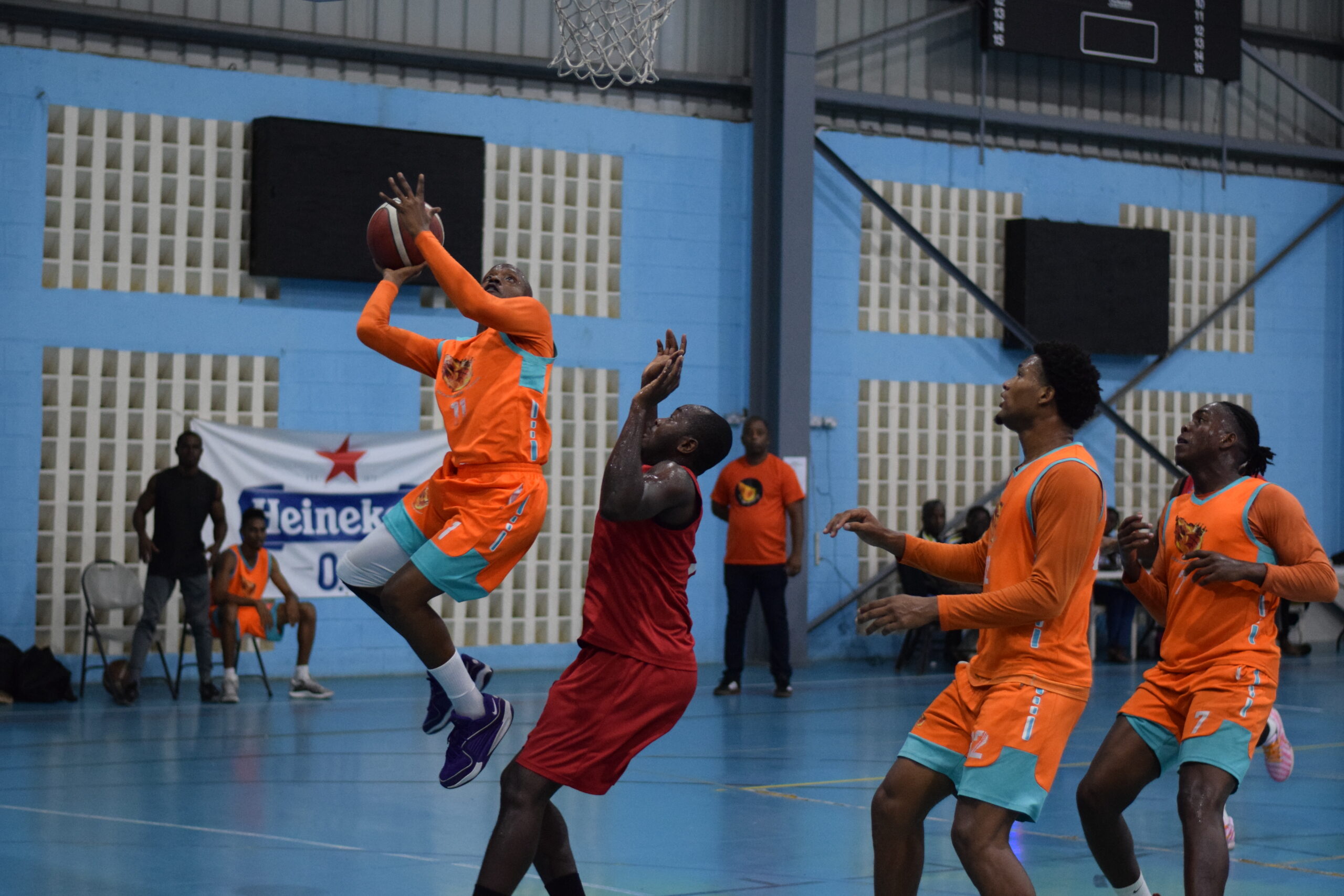 Basketball finals come down to Game 3