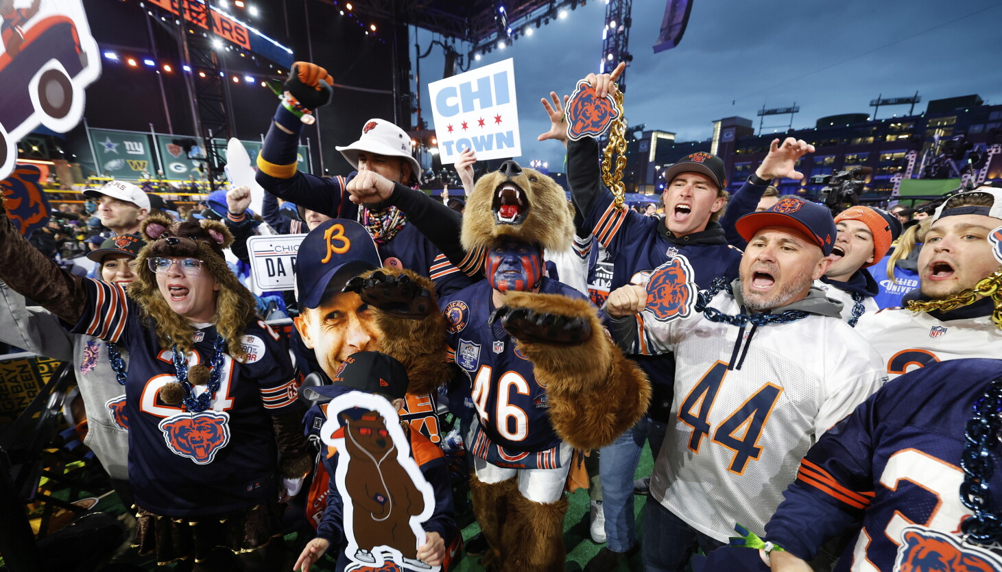 Bears fans weigh in on Hammond, assign blame for dysfunction in this edition of 'Polling Place'