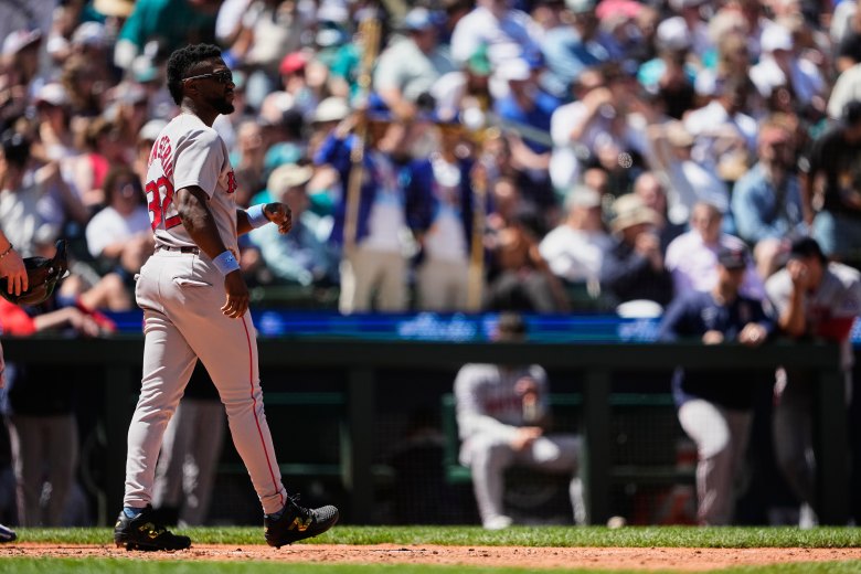 Boston’s bats go silent in Seattle as Red Sox drop series finale
